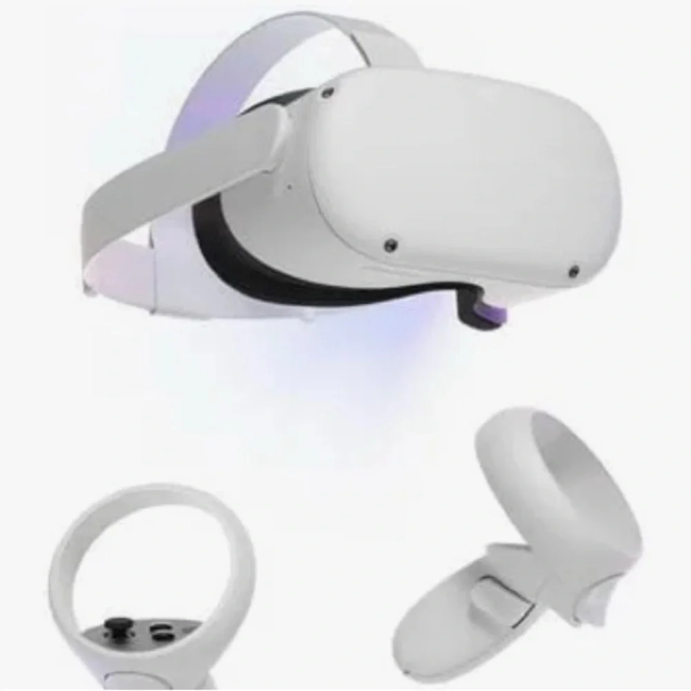 Oculus White Standalone VR Headset with Sleek Design